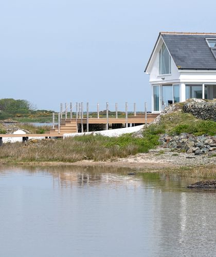 House on the beach Ty Gwyn Cymyran Anglesey LL65 3 LE eight 1920x1080