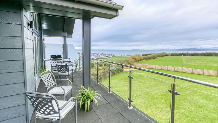 1 Trem Y Mor Moelfre Anglesey balcony sea views 2 1920x1080