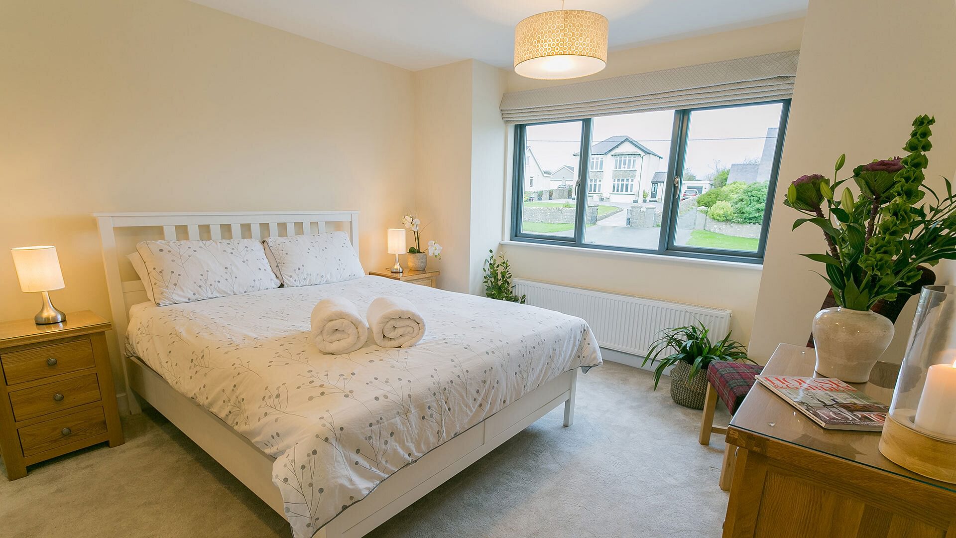 1 Trem Y Mor Moelfre Anglesey king bedroom 5 1920x1080