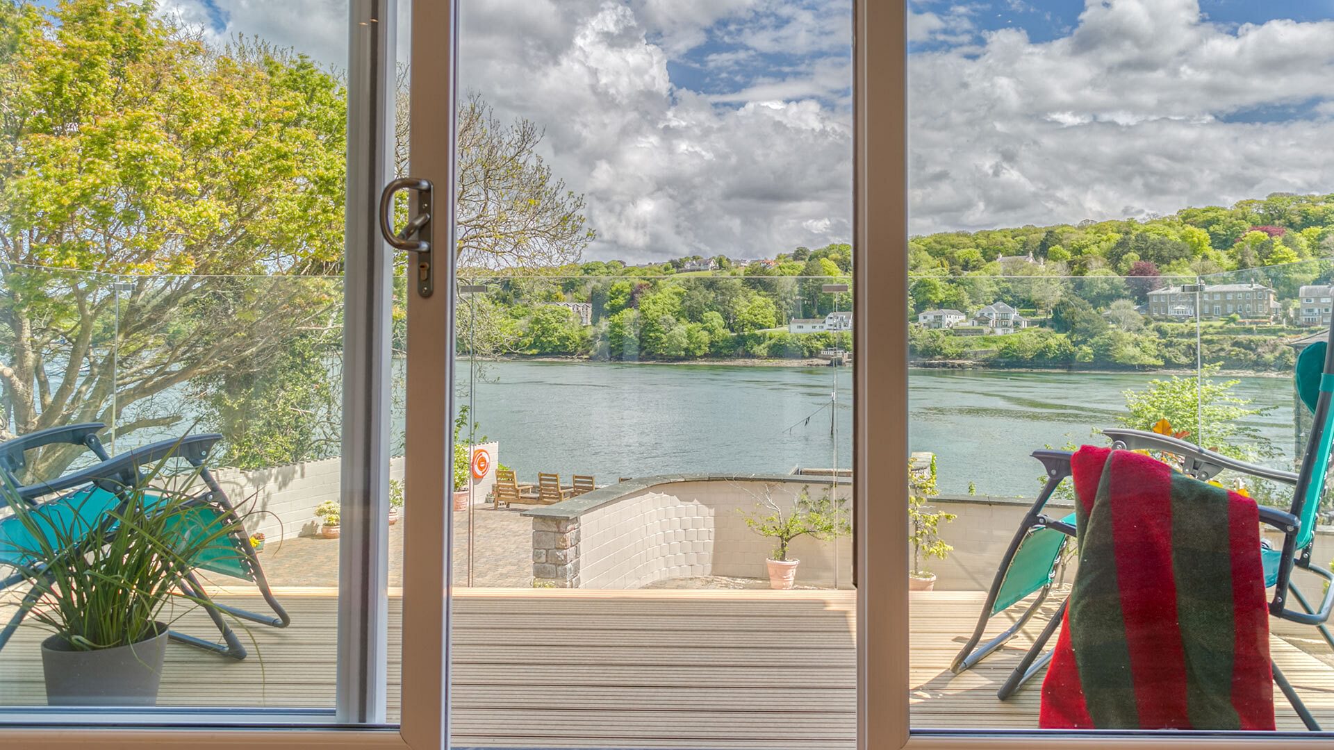 10 Beach Road Menai Bridge Anglesey french windows decking 1920x1080