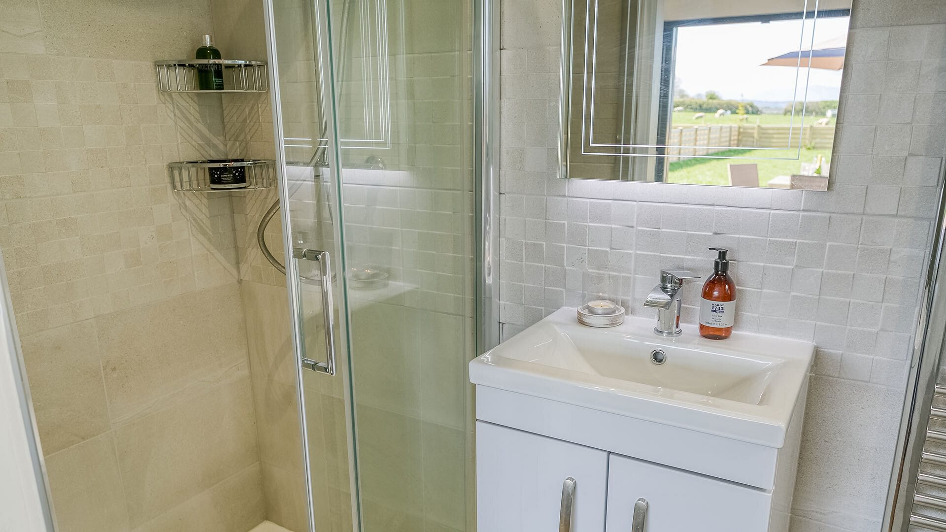 2 Trem Y Mor Moelfre Anglesey bathroom 5 1920x1080