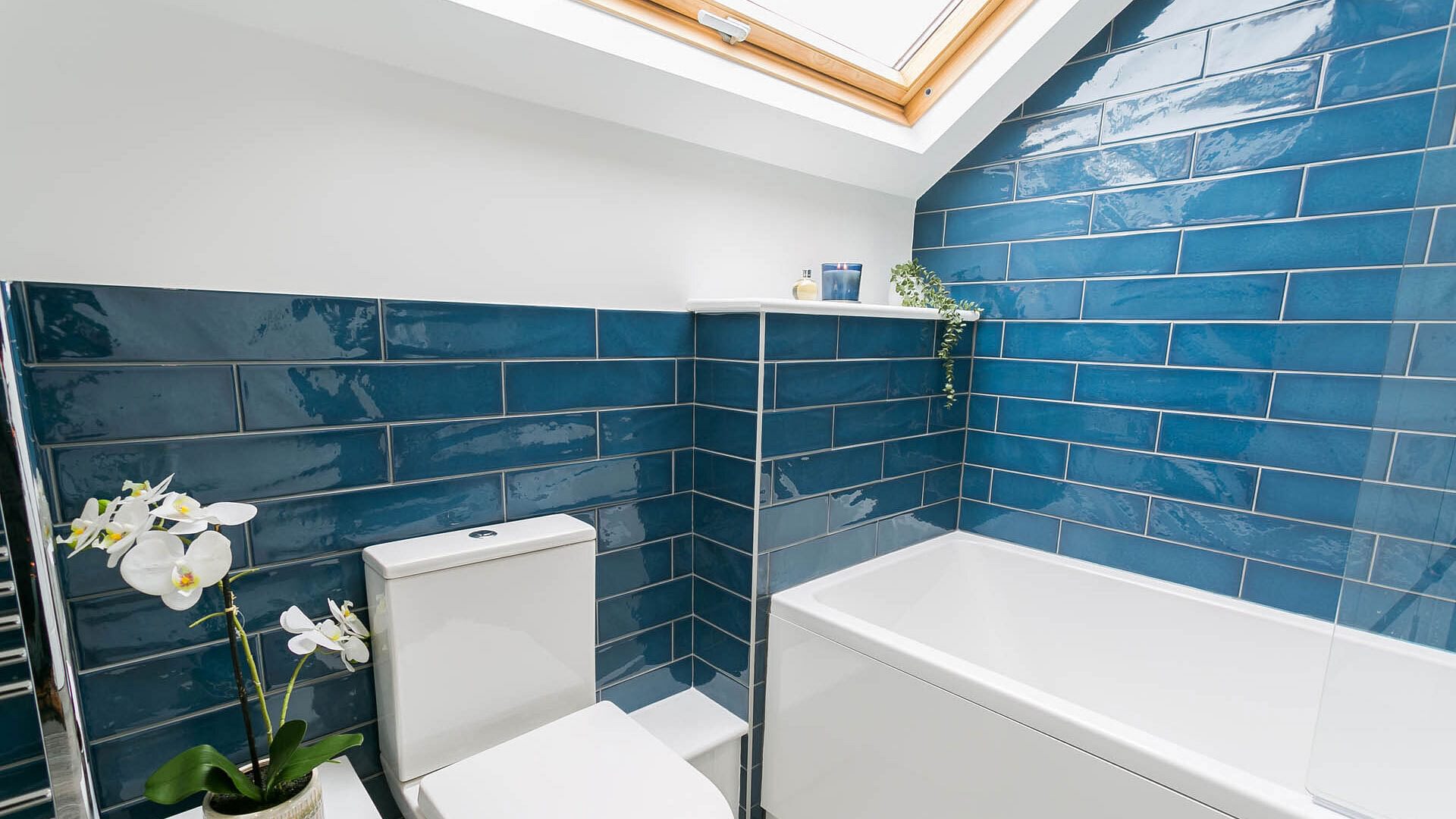 45 Bryn Lane Beaumaris Anglesey bathroom 4 1920x1080