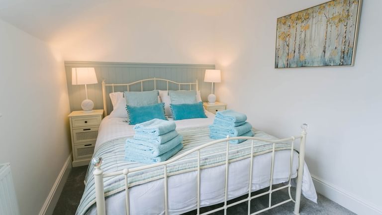 45 Bryn Lane Beaumaris Anglesey bedroom 3 1920x1080