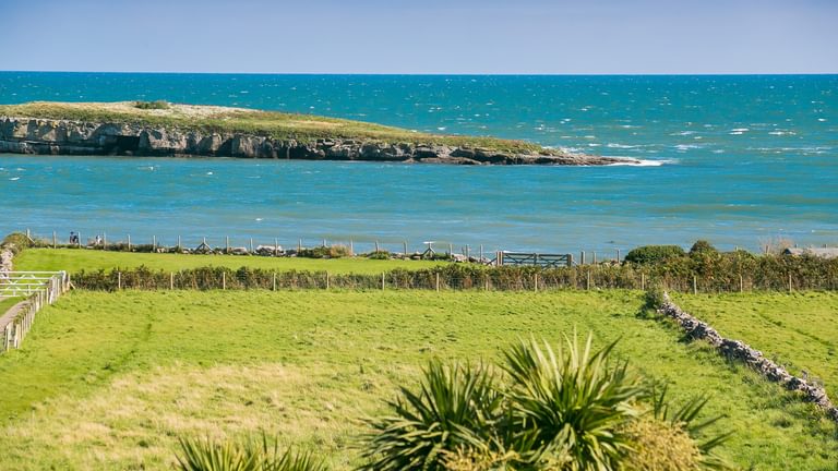 7 Seaview Moelfre Anglesey LL728 LE cave 1920x1080