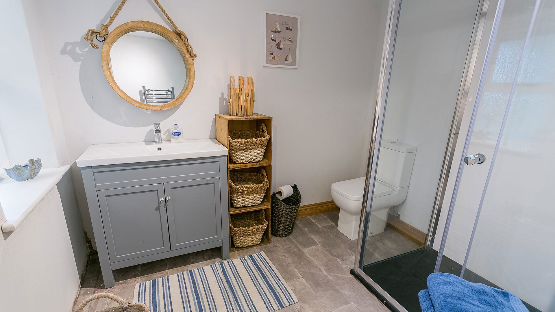 Coed Helyg Abersoch Gwynedd basement shower room 3 1920x1080