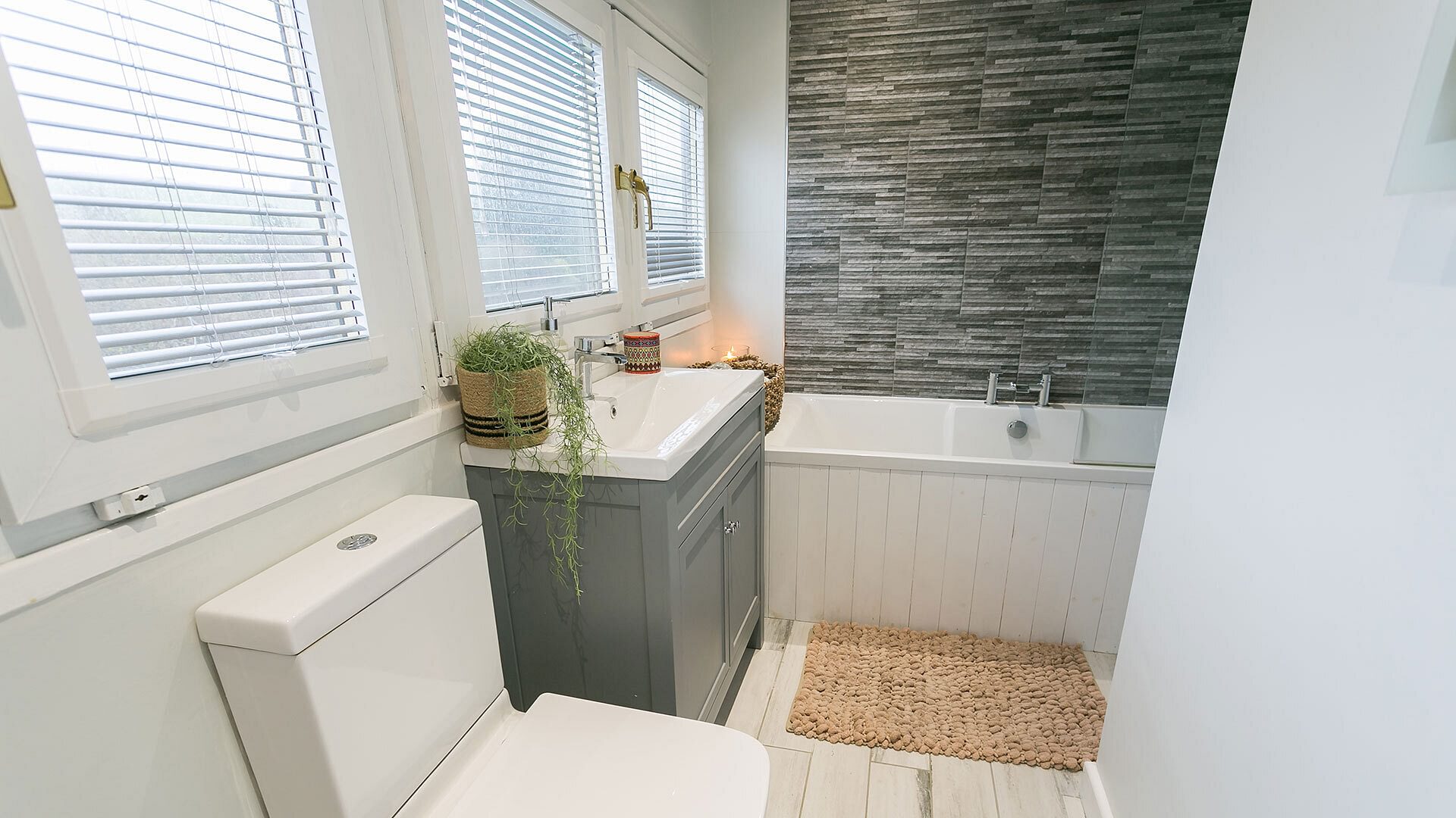 Coed Helyg Abersoch Gwynedd ensuite 6 bathroom 1920x1080