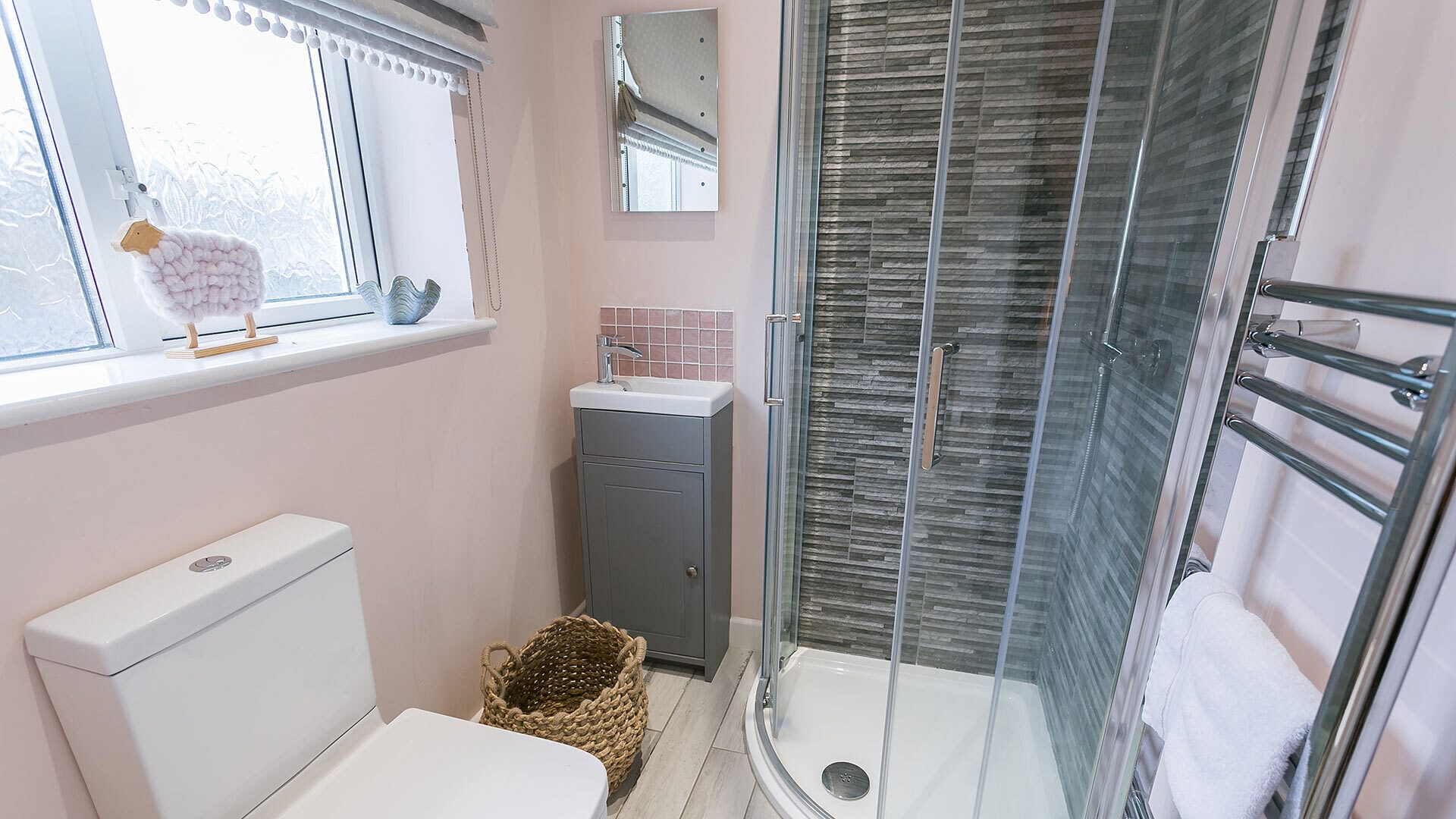 Coed Helyg Abersoch Gwynedd ensuite 9 bathroom 1920x1080