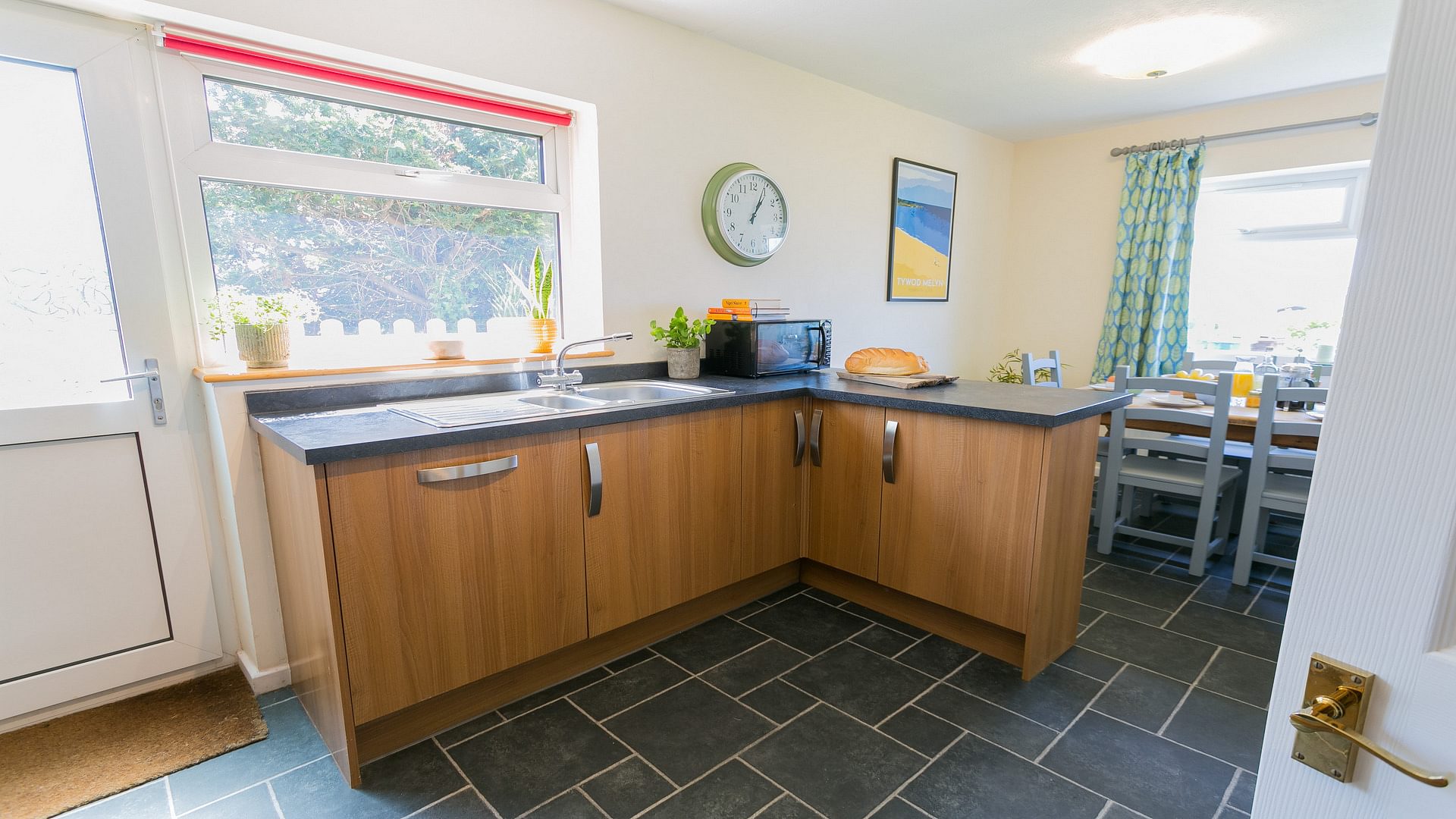 Cae Calch Morfa Nefyn Gwynedd LL536 BB kitchen too 1920x1080