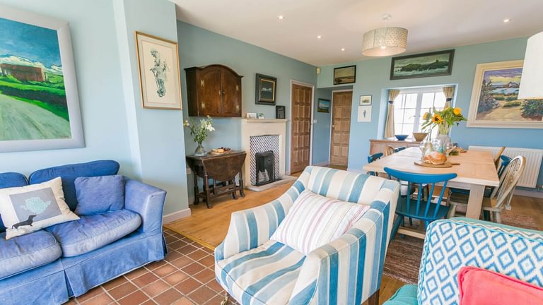 Cae Llyn Rhoscolyn Anglesey RS living room 1920x1080