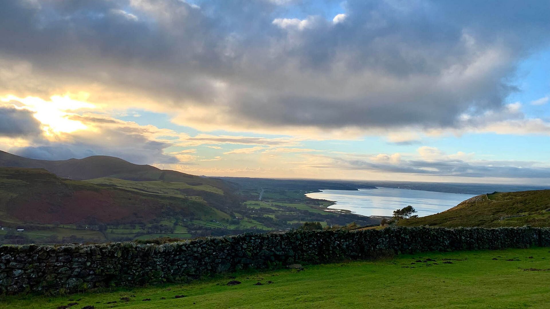 Carneddau view Llanfairfechan 1920x1080