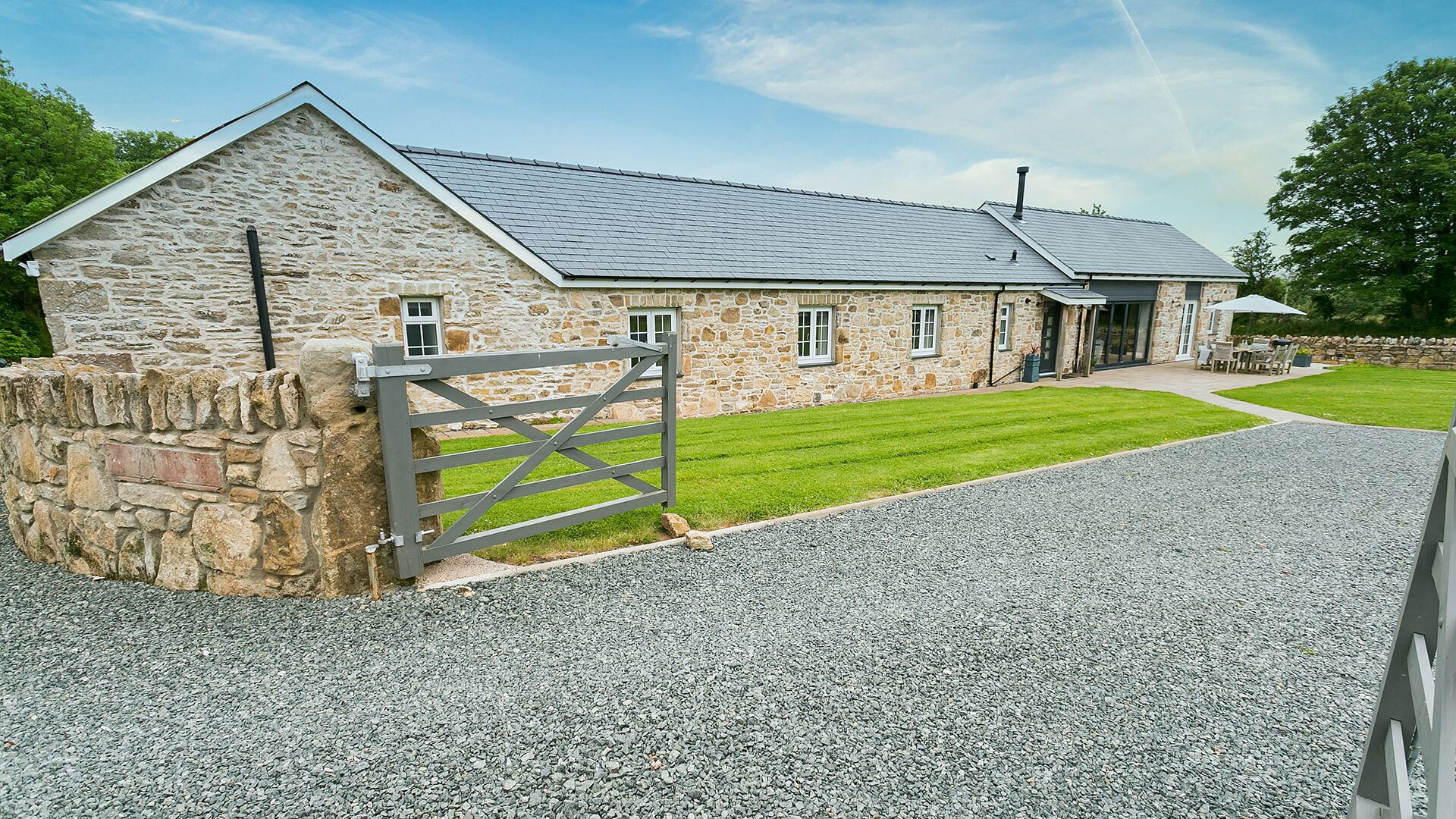 Carrog Barn Bodorgan Anglesey outside 1920x1080