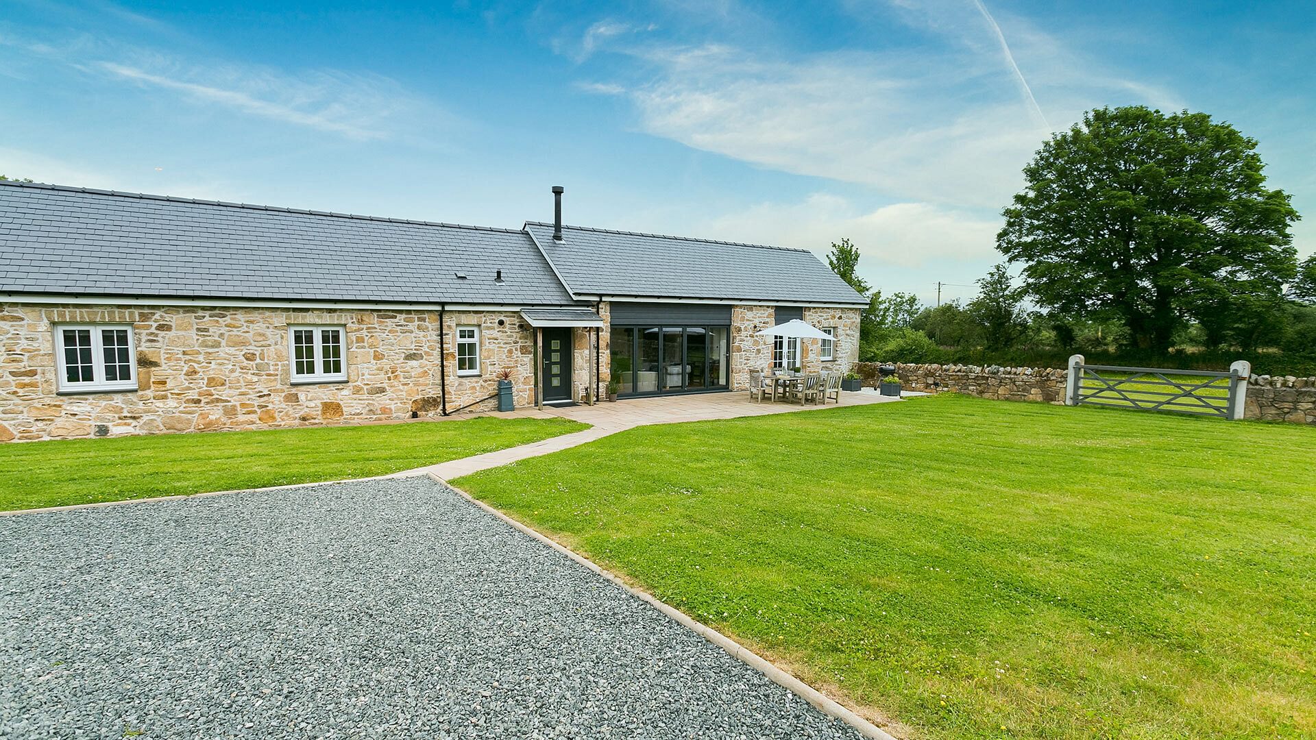 Carrog Barn Bodorgan Anglesey outside 3 1920x1080