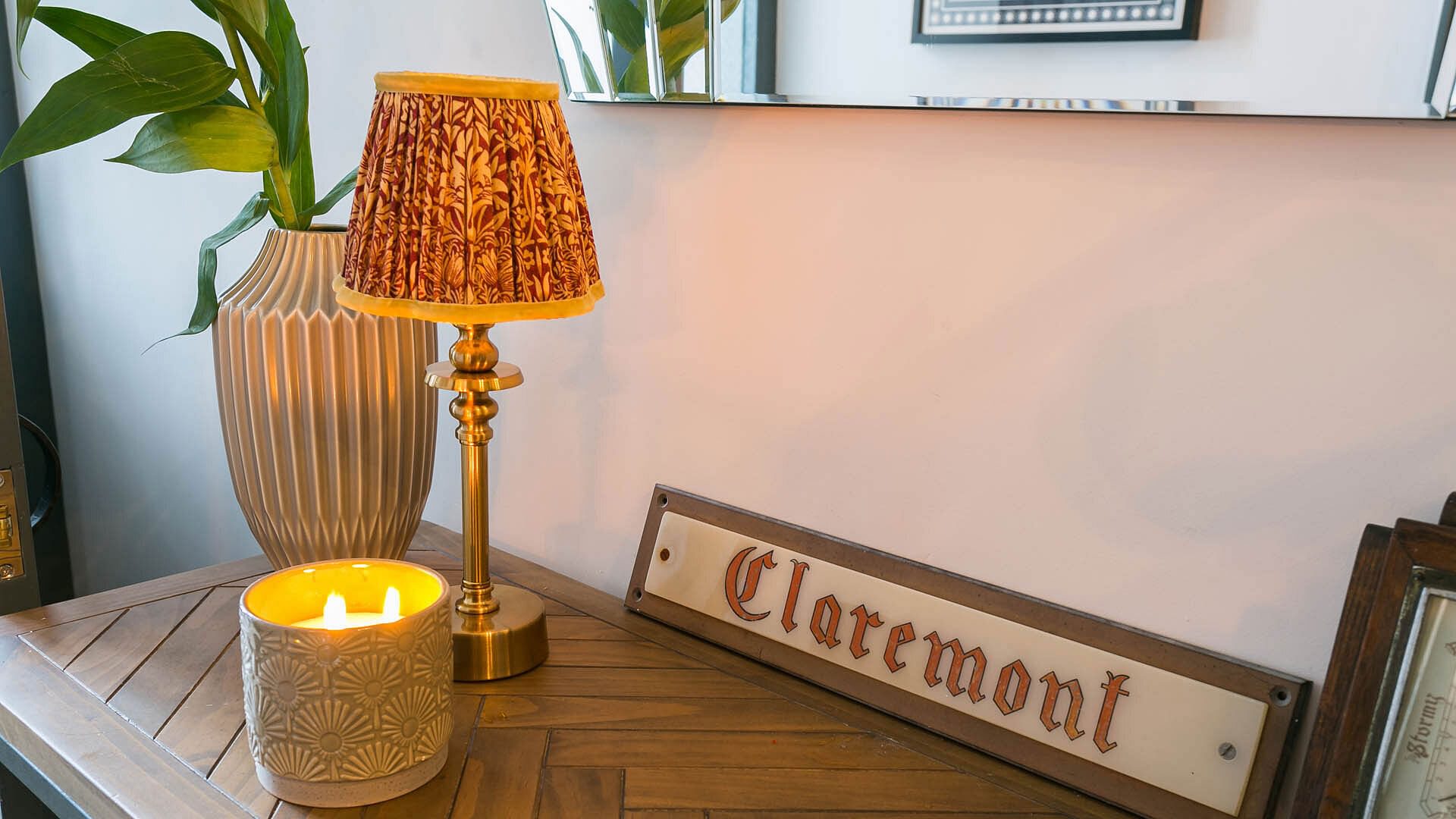 Claremont Llanfairfechan Conwy sitting room sideboard 2 1920x1080