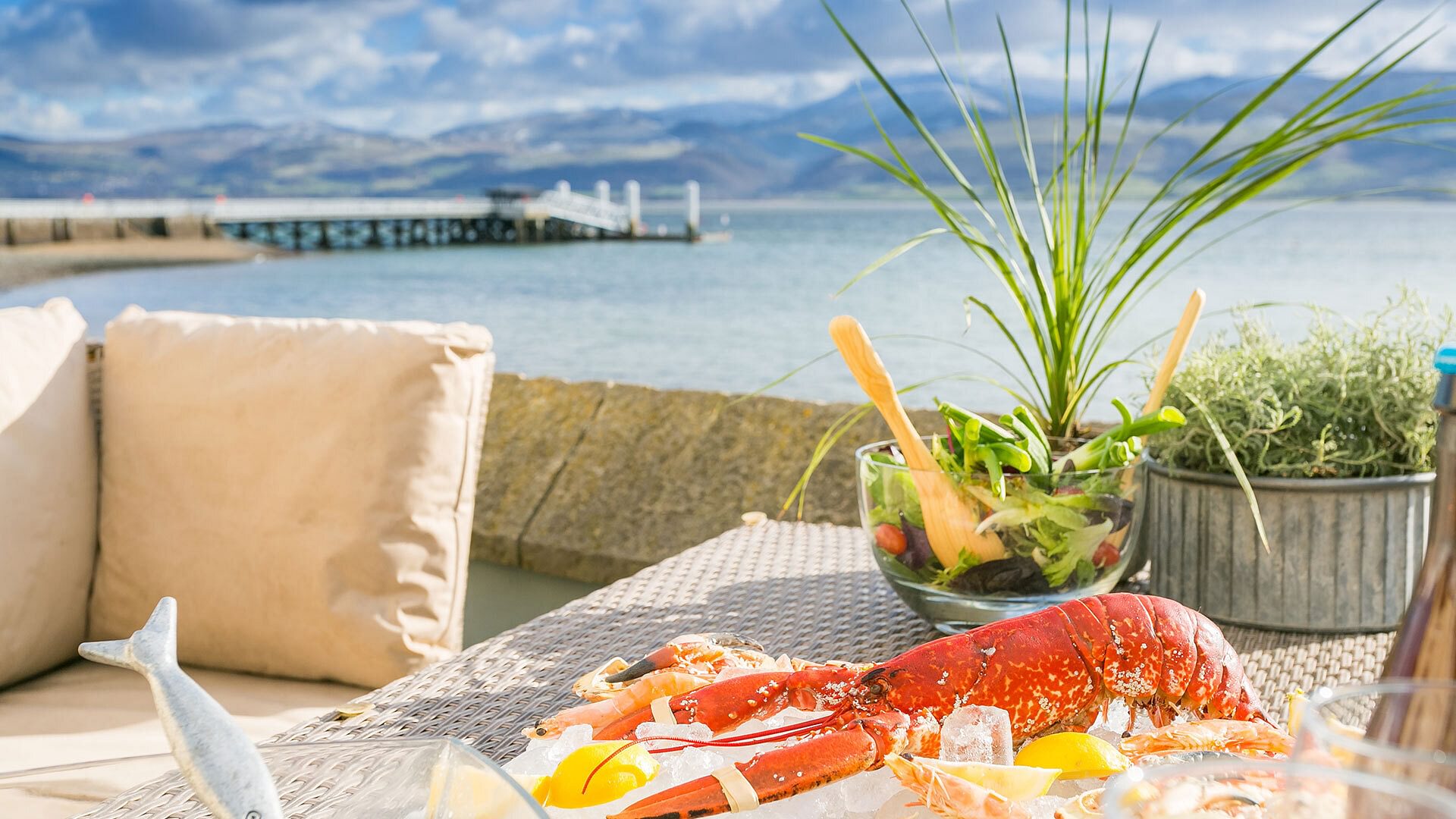 Craig Hyfryd Beaumaris Anglesey alfresco seafood lunch 1920x1080