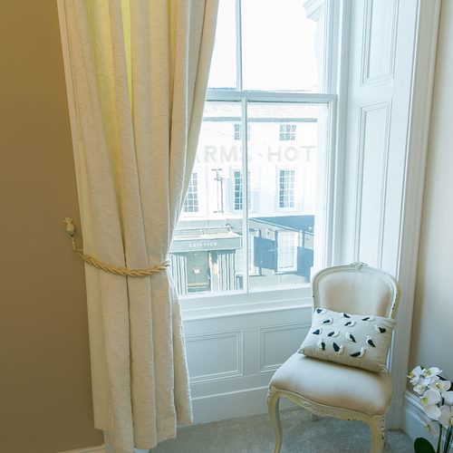 Craig Hyfryd Beaumaris Anglesey bedroom double window chair 1920x1080