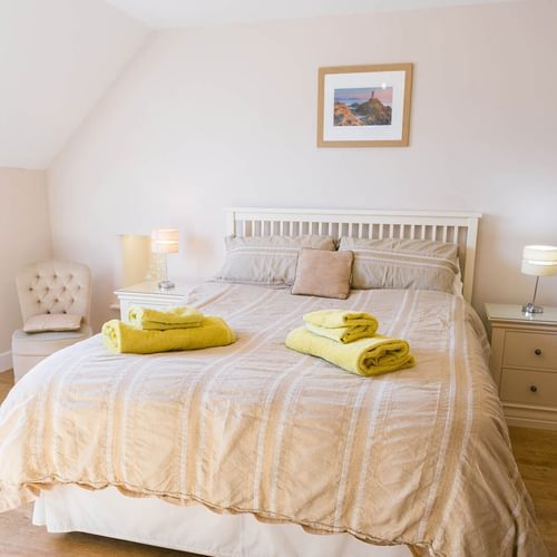 Cwt Drecs Church Bay Anglesey bedroom 6 1920x1080