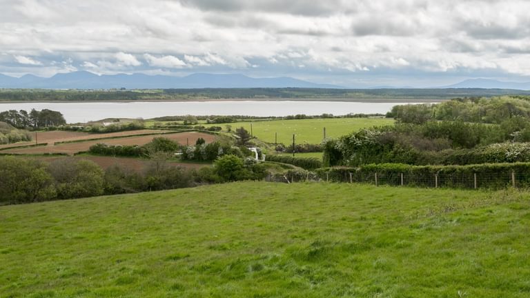 Ael Y Bryn Malltraeth Anglesey sea views