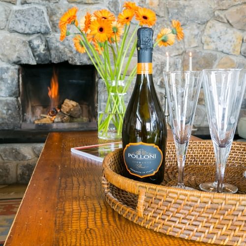 Ael Y Bryn Malltraeth Anglesey sitting room fizz shot