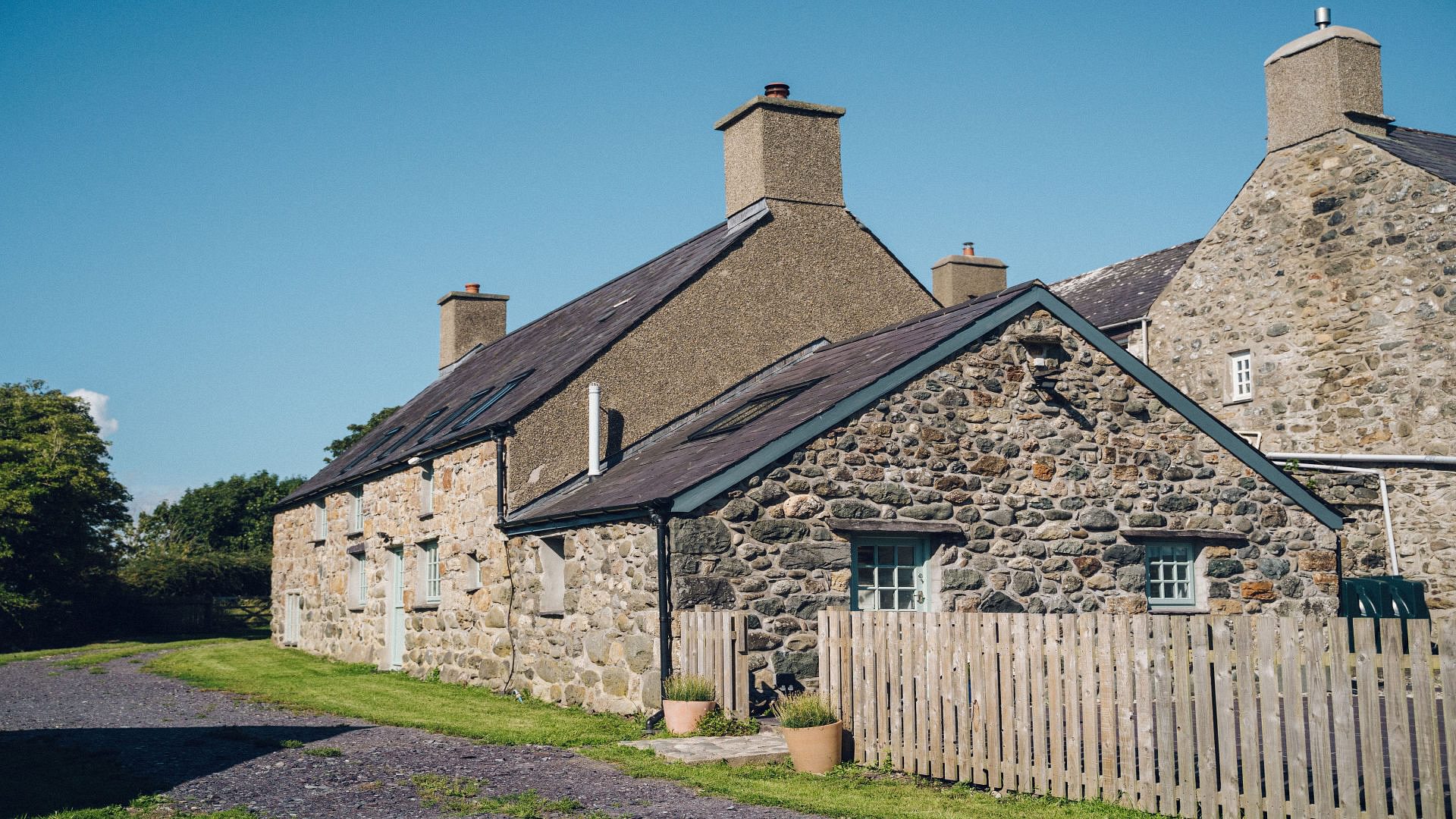 Bodfan Bach Dinas Dinlle Gwynedd LL545 TN fence 1920x1080