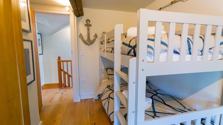 Boltholes and Hideaways 10 Bunkers Hill Beaumaris bunk beds to hall 1620