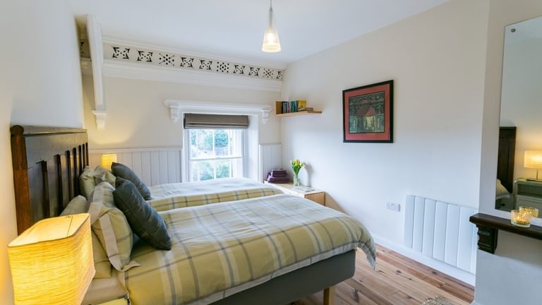 Boltholes and Hideaways Capel Seion Cwyfan twin bedroom 2