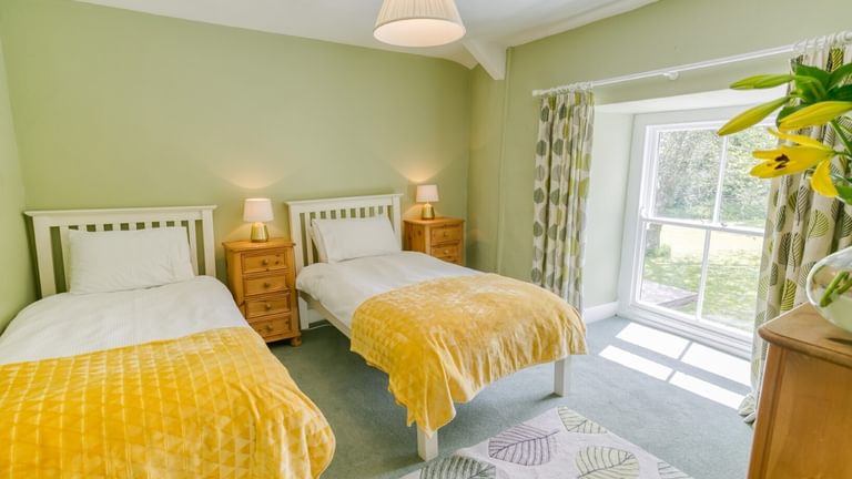 Boltholes and Hideaways Anglesey Plas Lligwy twin bedroom one