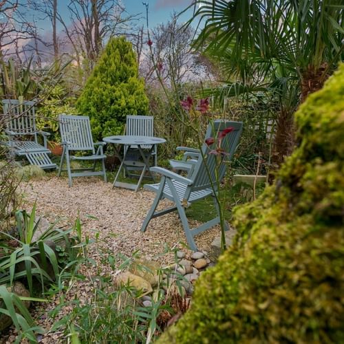 Boltholes and Hideaways Apple Tree Cottage Beaumaris dog friendly sleeps 6 outdoor seating areas 1620