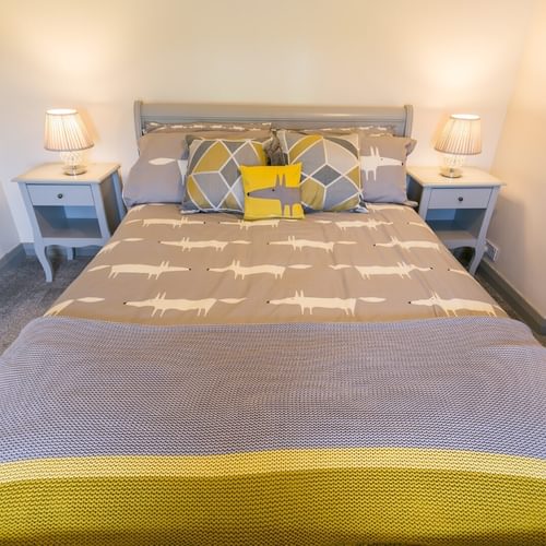 Boltholes and Hideaways Bettws Farmhouse Cemaes Bay bedroom 2 bed