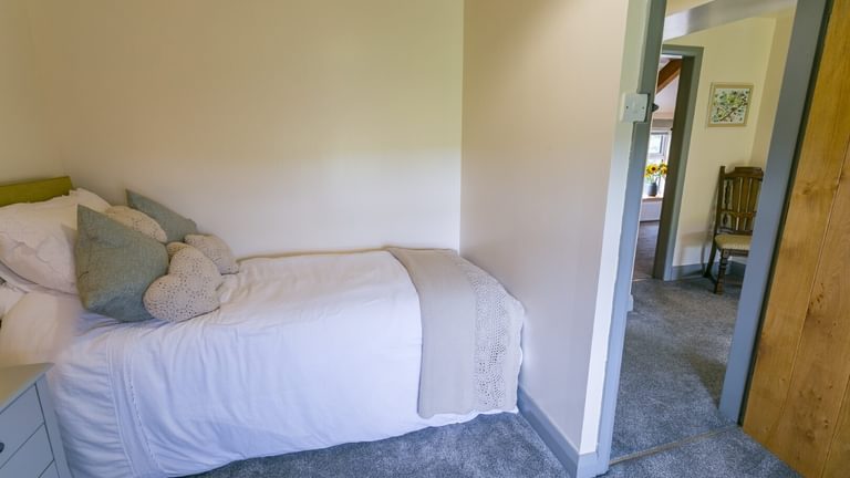 Boltholes and Hideaways Bettws Farmhouse Cemaes Bay bedroom 4 to landing
