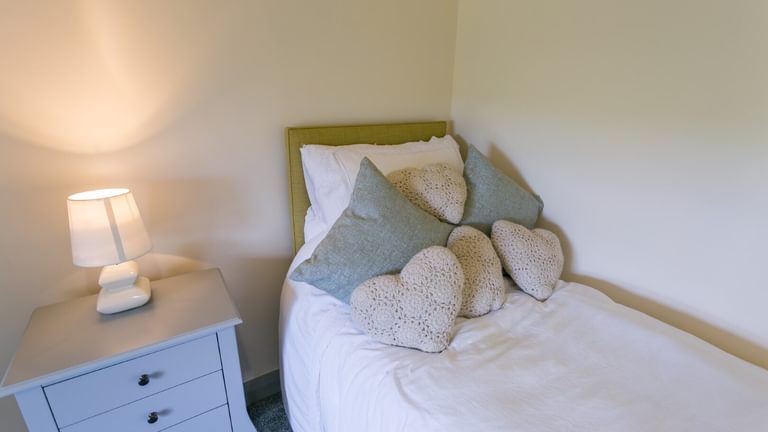 Boltholes and Hideaways Bettws Farmhouse Cemaes Bay bedroom 4