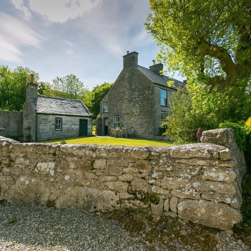 Boltholes and Hideaways Bears Cottage Lligwy gate to