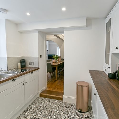 Boltholes and Hideaways Beau Townhouse kitchen from range