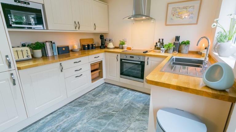 Boltholes and Hideaways Bryn Rhosyn Red Wharf Bay Anglesey Kitchen