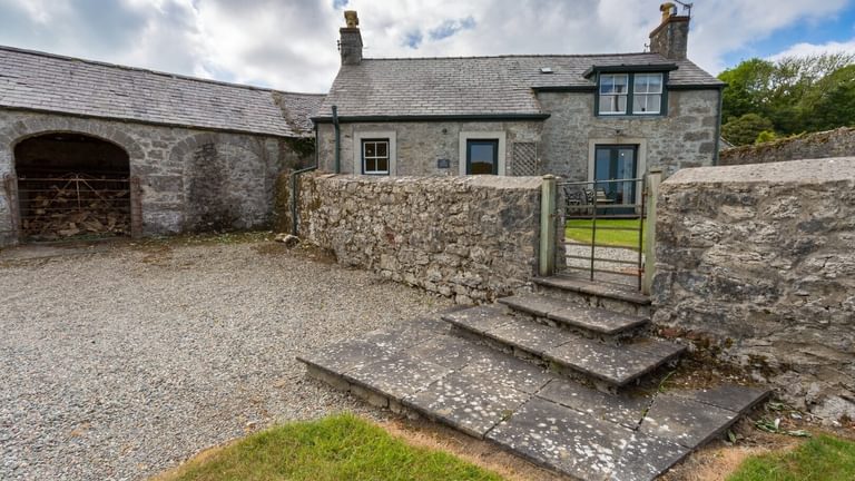 Boltholes and Hideaways Fancy House Lligwy Anglesey gate to house