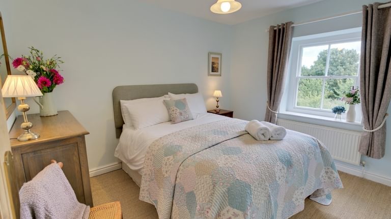 Boltholes and Hideaways Honey Hill Cottage Llangoed master bedroom