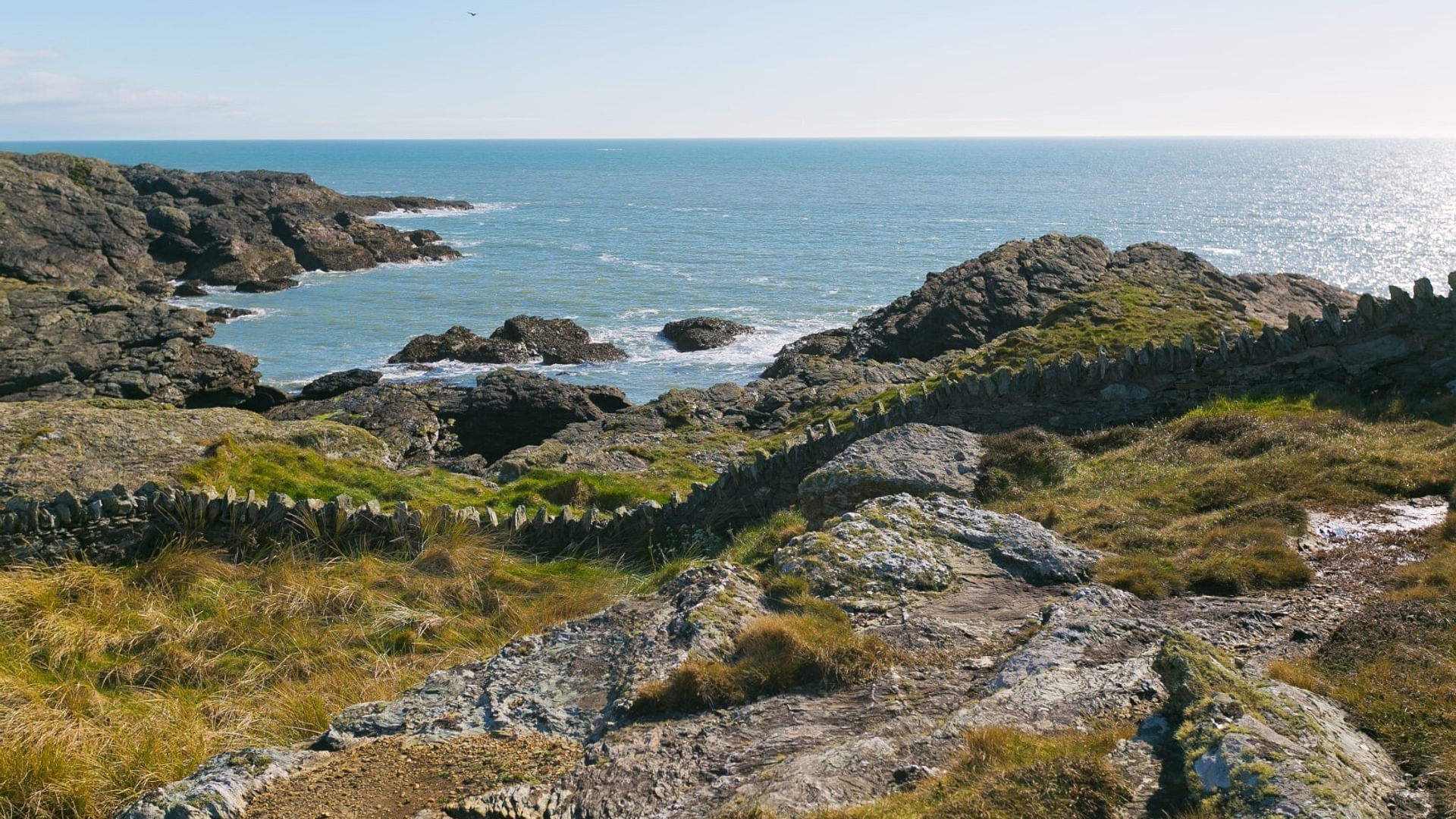 Boltholes and Hideaways Hafod Trearddur Bay Holiday Let Anglesey sound of the sea 1620