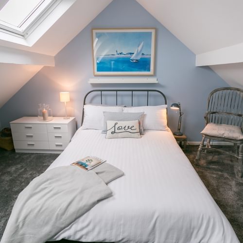 Boltholes and Hideaways Hyfrydle Beaumaris double bedroom in eaves 1620
