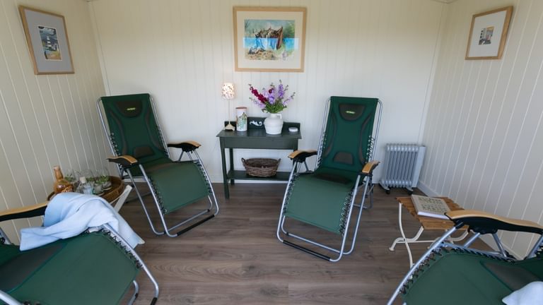 Boltholes and Hideaways Pentir Penmon garden room easy chairs