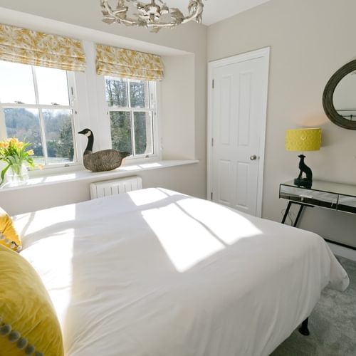 Boltholes and Hideaways Plas Y Coed light filled double bedroom