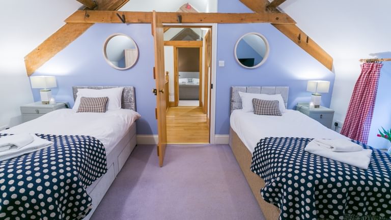Boltholes and Hideaways Tal Y Bont Stables twin bedroom Harrier 1620