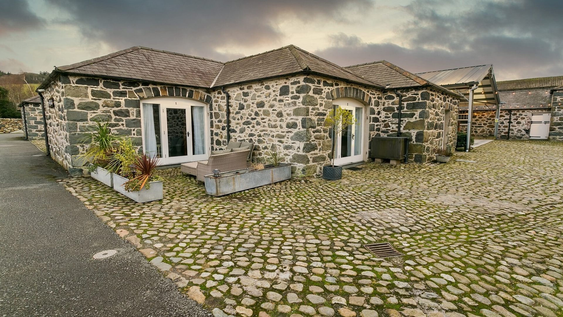 Boltholes and Hideaways Tal Y Bont Uchaf The Cottage sleeps 2 1620