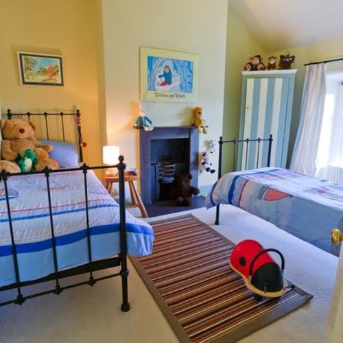 Boltholes and Hideaways Temperance House Beaumaris Anglesey twin room childrens 2 1