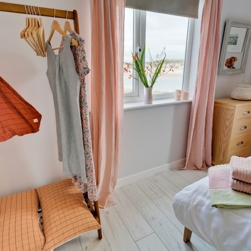 Boltholes and Hideaways Ty Glan Y Mor Aberffraw double bedroom hanging space