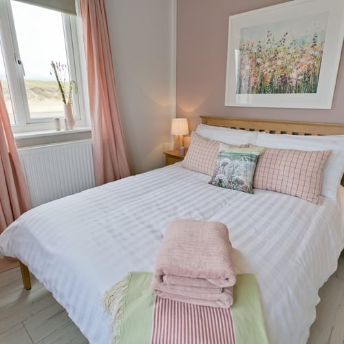 Boltholes and Hideaways Ty Glan Y Mor Aberffraw double