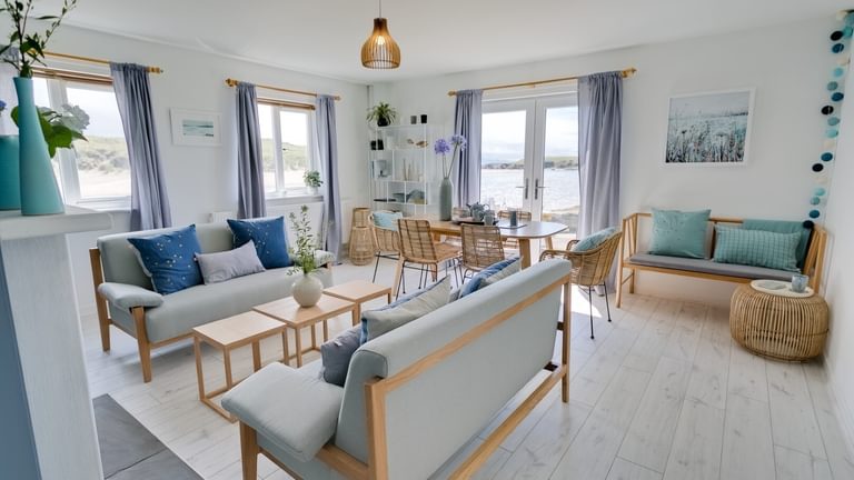 Boltholes and Hideaways Ty Glan Y Mor Aberffraw sitting room from hall