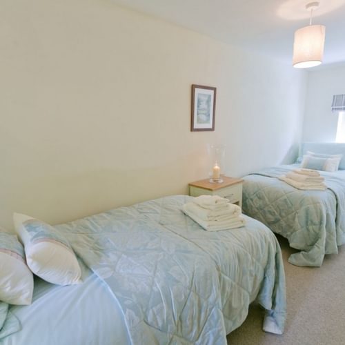 Boltholes and Hideaways Tyn Llan twin room 2 beds