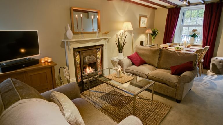 Boltholesand Hideaways Beaumaris Anglesey Glascoed Sitting Room Dining Area 2 1619