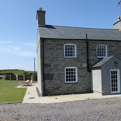Borthwen Farmhouse Llanfaethlu Anglesey front aspect 1920x1080