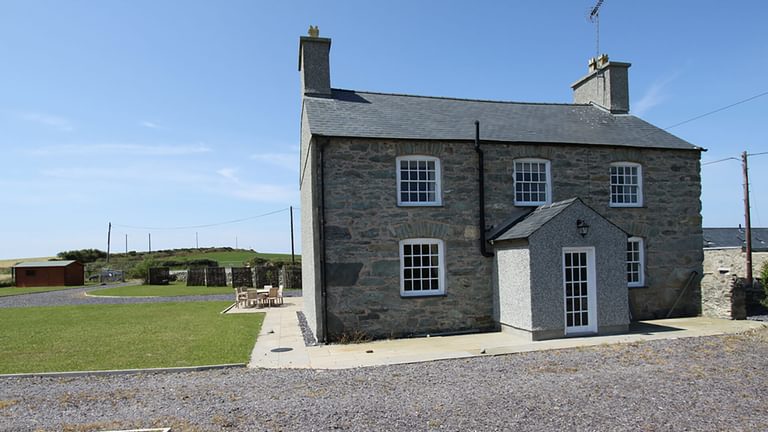 Borthwen Farmhouse Llanfaethlu Anglesey front aspect 1920x1080