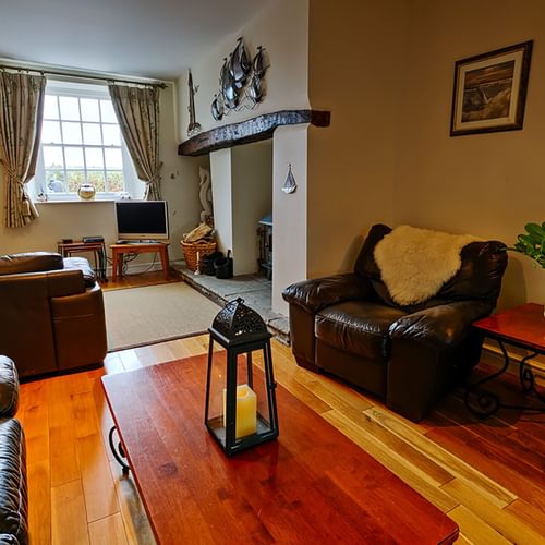 Borthwen Farmhouse Llanfaethlu Anglesey living room2 1920x1080
